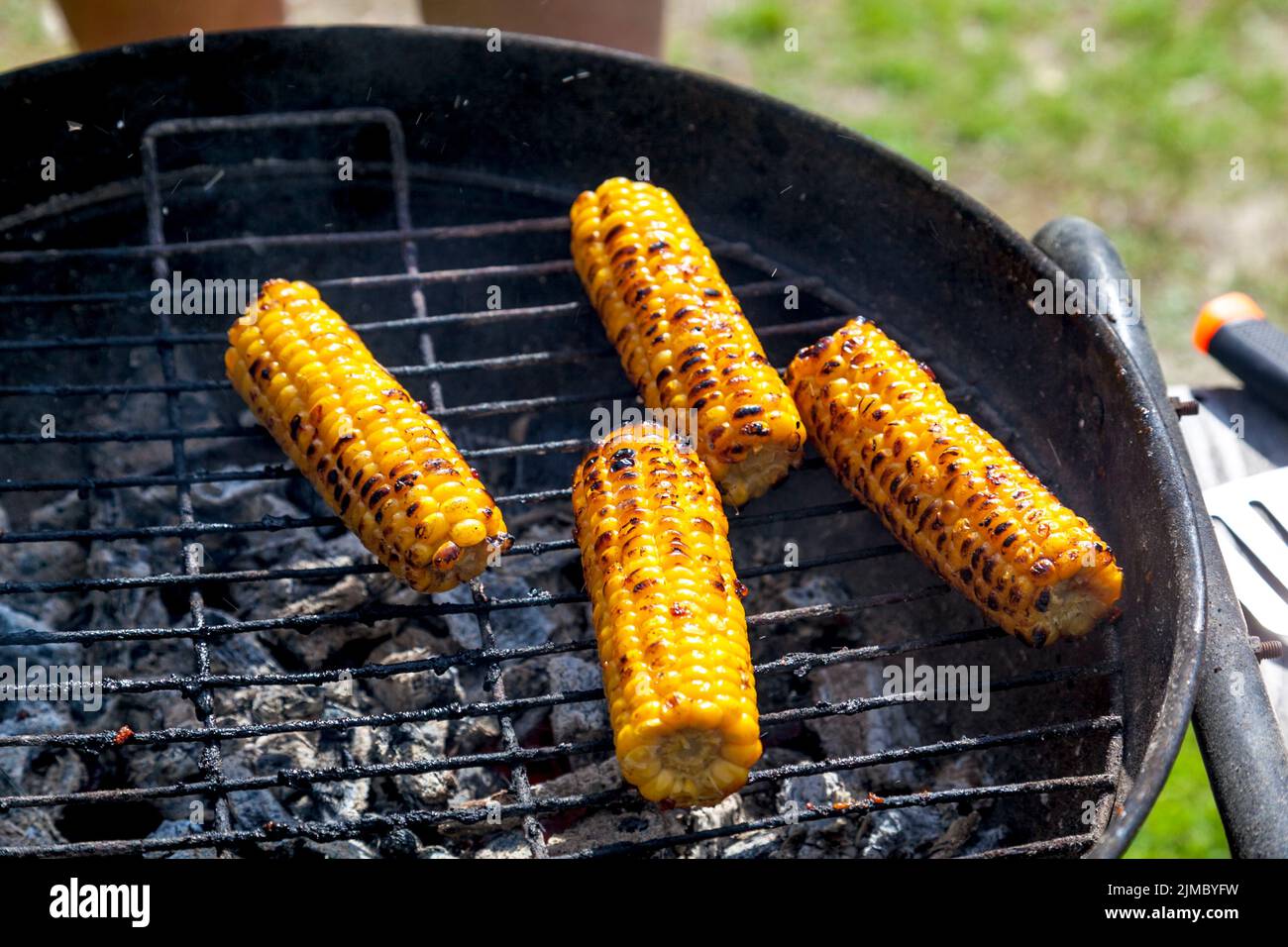 Grill mais -Fotos und -Bildmaterial in hoher Auflösung – Alamy