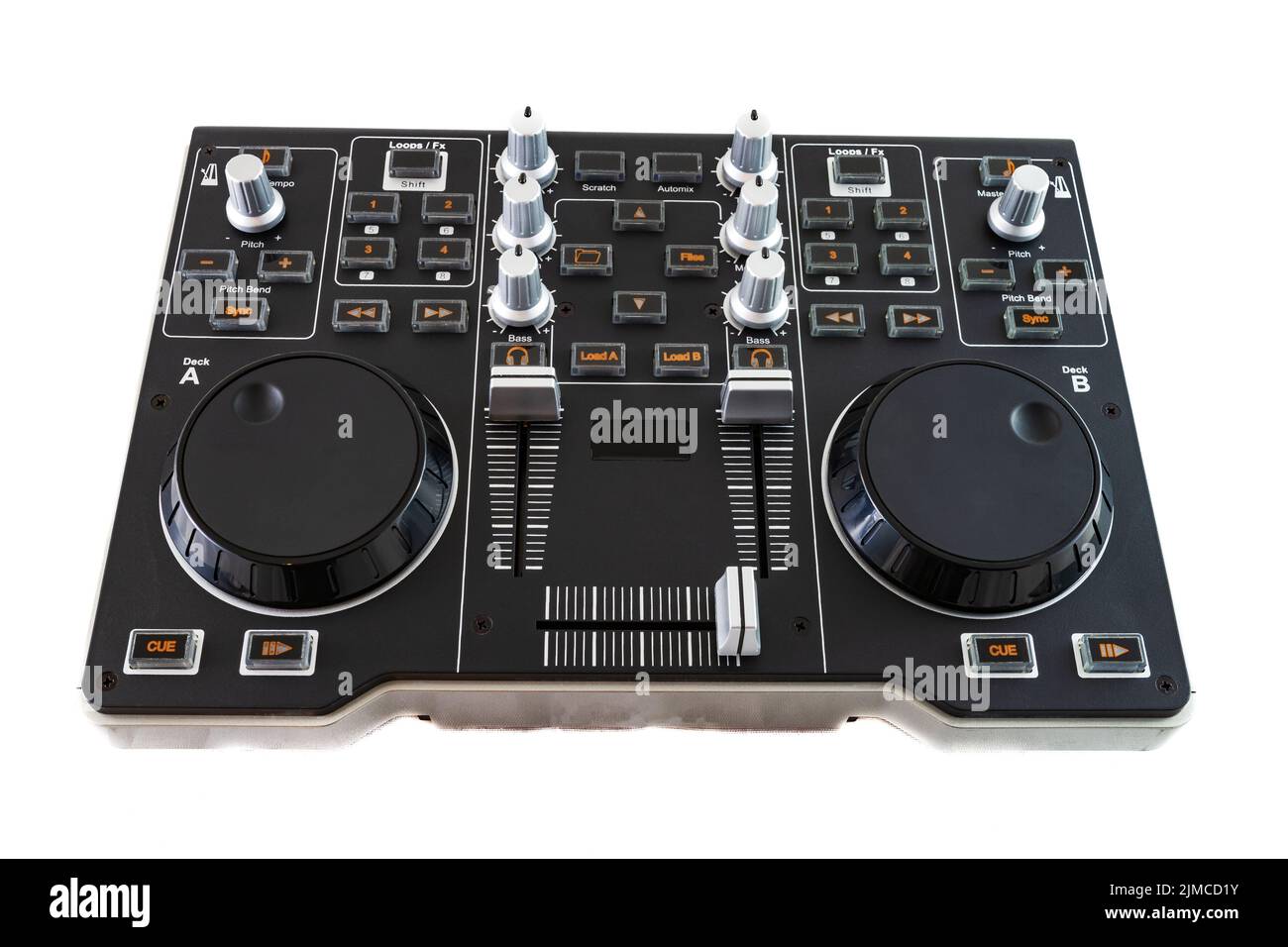 Tragbarer DJ Control Mixer auf weißem Hintergrund. Stockfoto