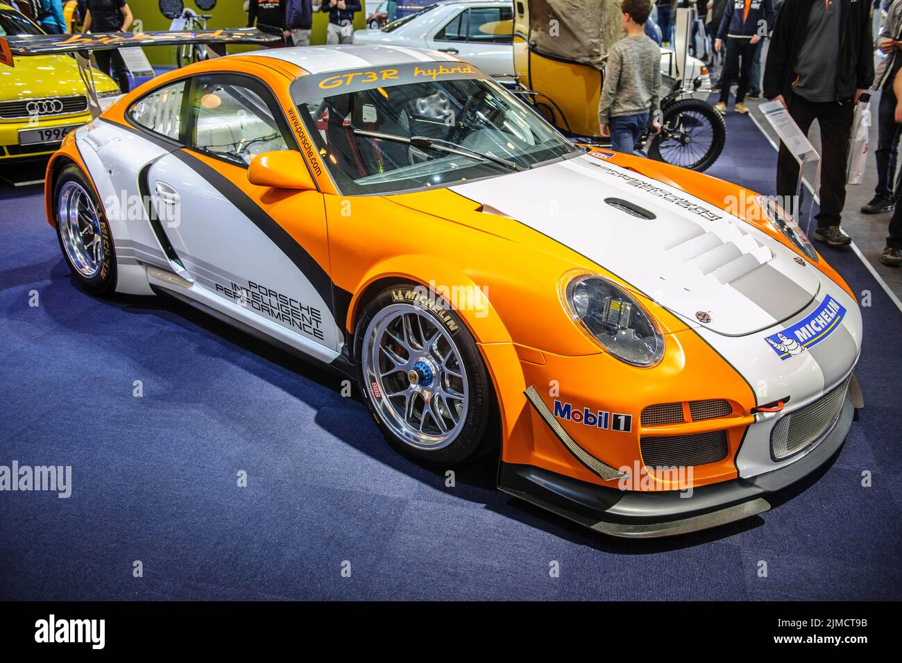 Porsche 911 GT3 R Hybrid-Sportwagen, Techno Classica, Essen, Nordrhein-Westfalen, Deutschland Stockfoto