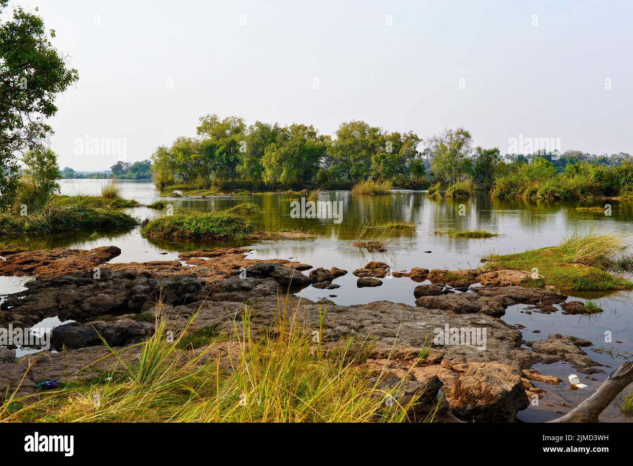 Flusslandschaft des Zambezi in Simbabwe Stockfoto