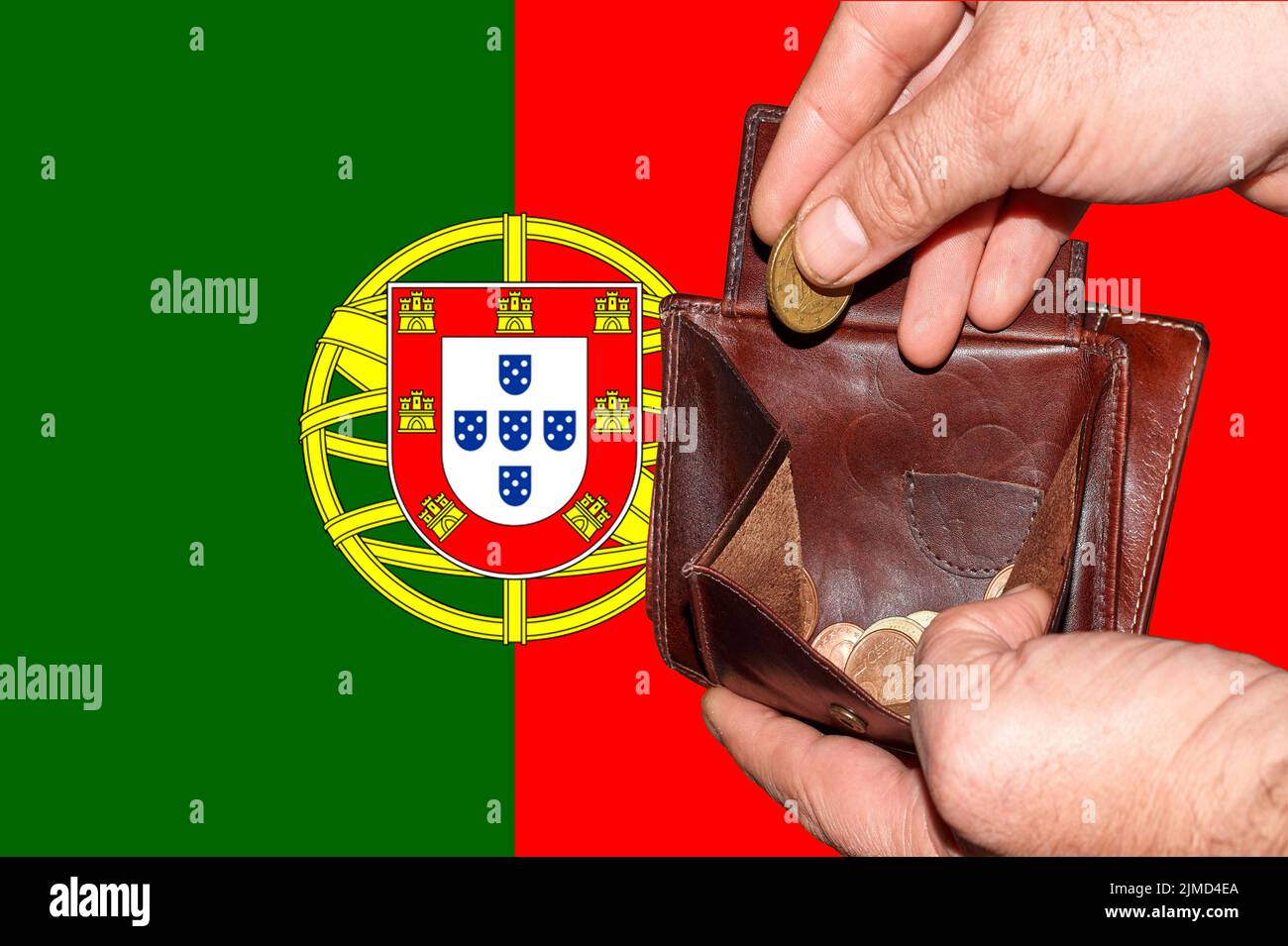 Die leere Brieftasche zeigt die globale Finanzkrise, die durch das Corona-Virus in Portugal ausgelöst wurde Stockfoto
