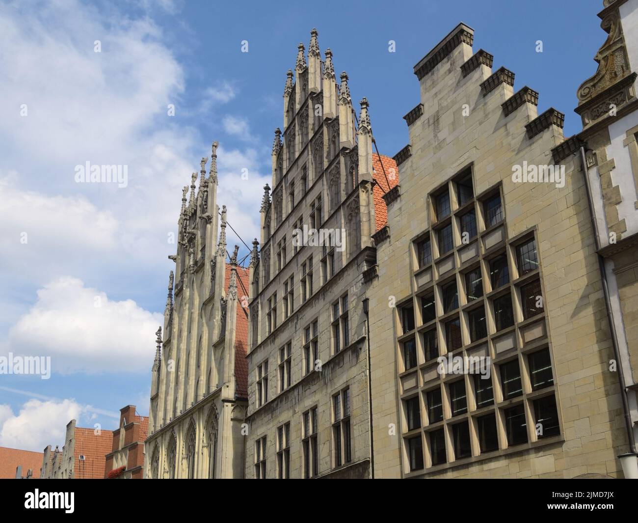 MÃ¼nster - Häuserzeile mit dem Historischen Rathaus am Prinzipalmarkt, Deutschland Stockfoto