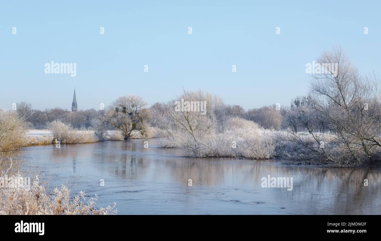 Hannover - mittlere Leineaue, winterliche Flusslandschaft, Deutschland Stockfoto