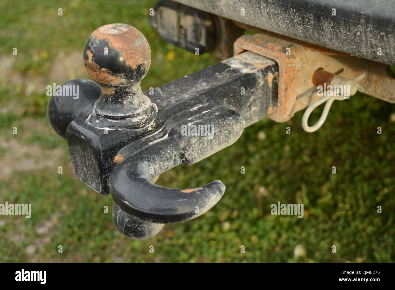Chrom-Schädel Anhängerkupplung oder ball Hitch Abdeckung Stockfotografie -  Alamy