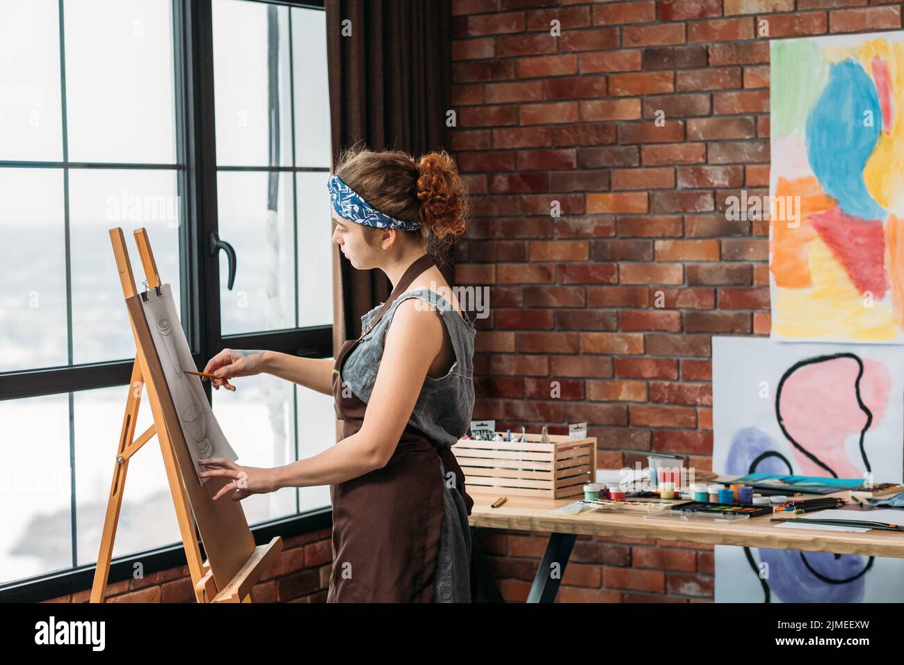 Home Kunst Studio Maler Zeichnung abstrakte Kunstwerke Stockfoto