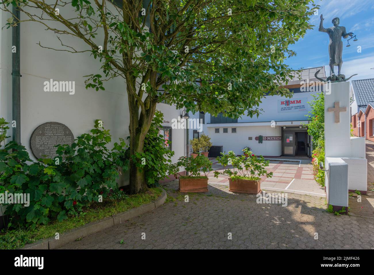 Katholische St. Michaelis-Kirche in Oberhelgoland, Hochseeinsel in der Nordsee, Kreis Pinneberg, Schleswig-Holstein, Norddeutschland Stockfoto