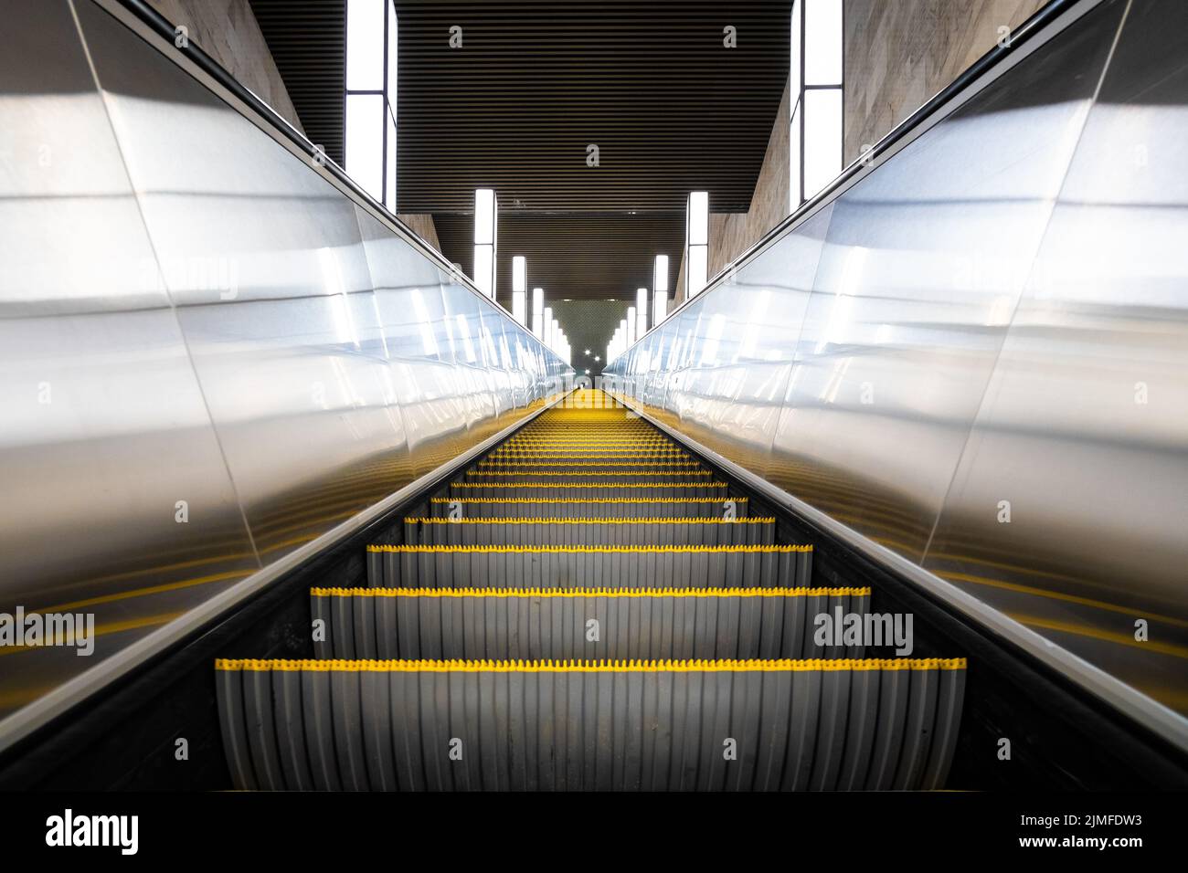 Moderne leere Rolltreppe. Stockfoto
