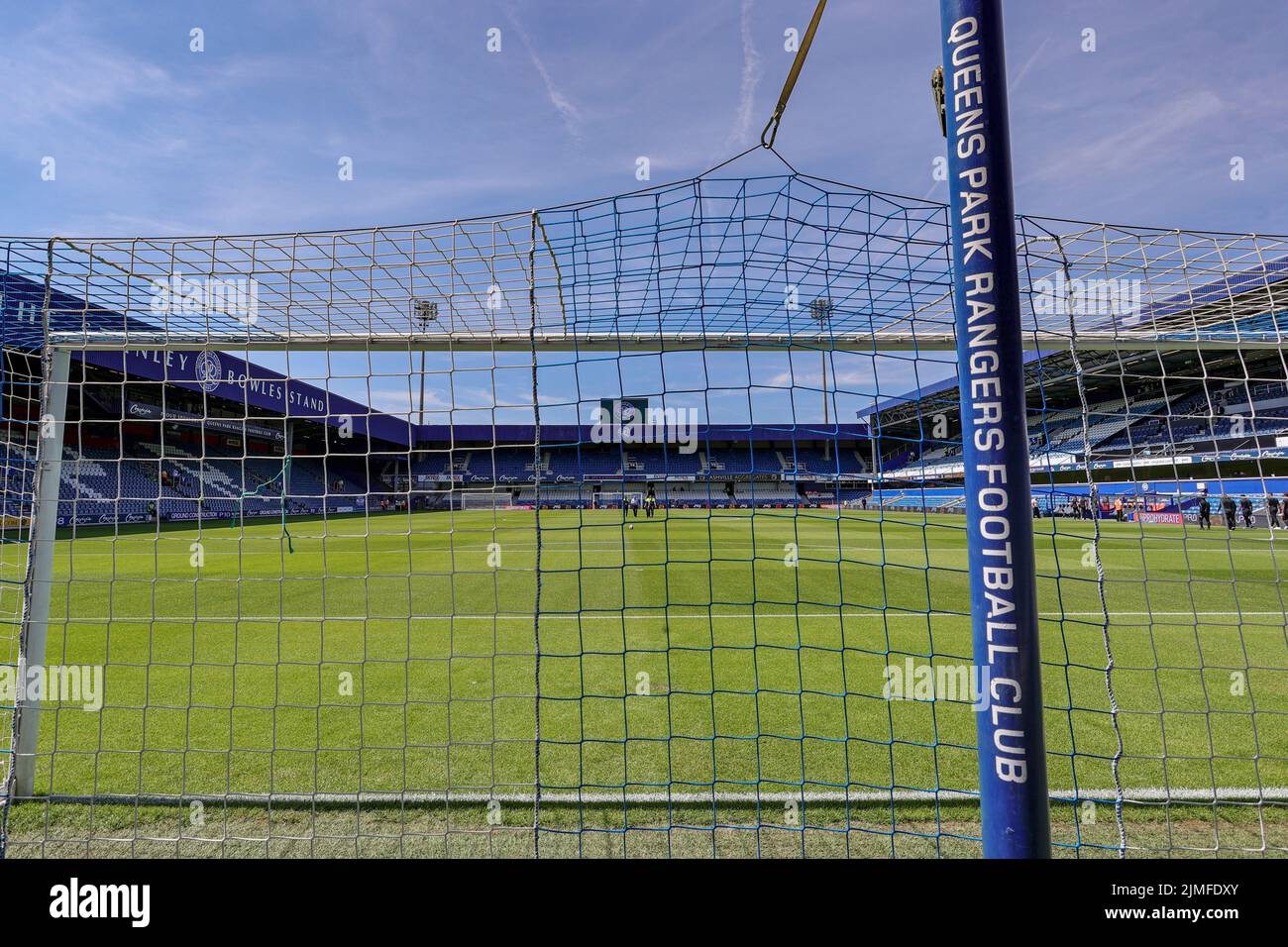 Gernerale Stadionansicht vor dem Sky Bet Championship-Spiel zwischen Queens Park Rangers und Middlesbrough im Loftus Road Stadium., London am Samstag, 6.. August 2022. (Kredit: Ian Randall | MI News) Kredit: MI News & Sport /Alamy Live News Stockfoto