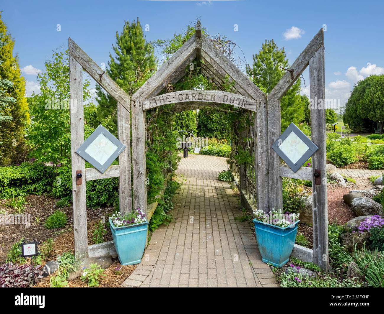 Das Garden Door wurde 2005 an der Landwirtschaftlichen Forschungsstation der University of Wisconsin Peninsular in Sturgeon Bay in Door County Wisconsin USA eröffnet Stockfoto