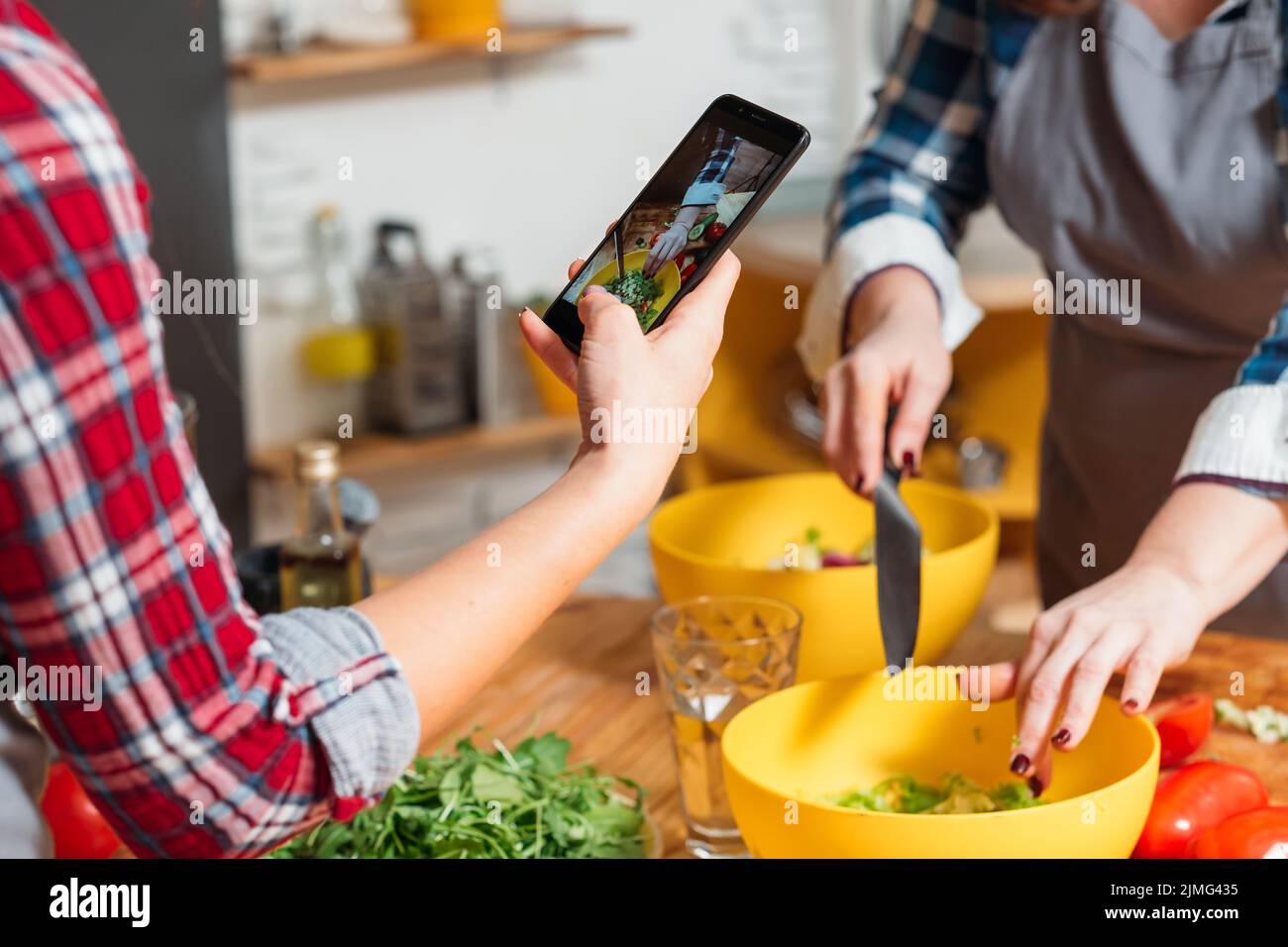 Familie kulinarisches Vlog gesunde hausgemachte Speisen Stockfoto