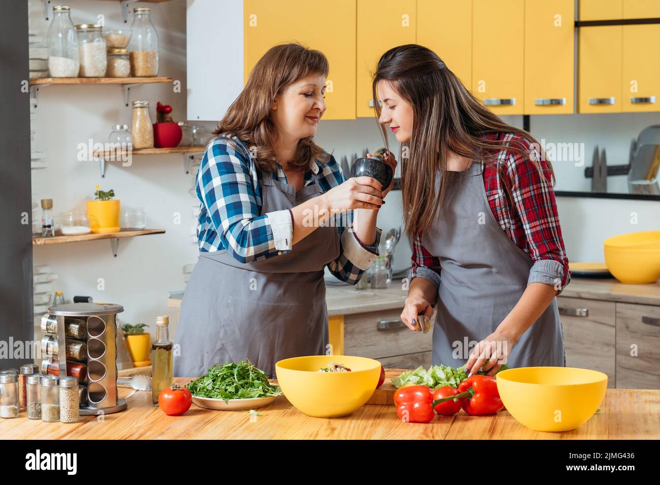 Gesunde Ernährung vegetarische Familie Kochen Hobby Stockfoto