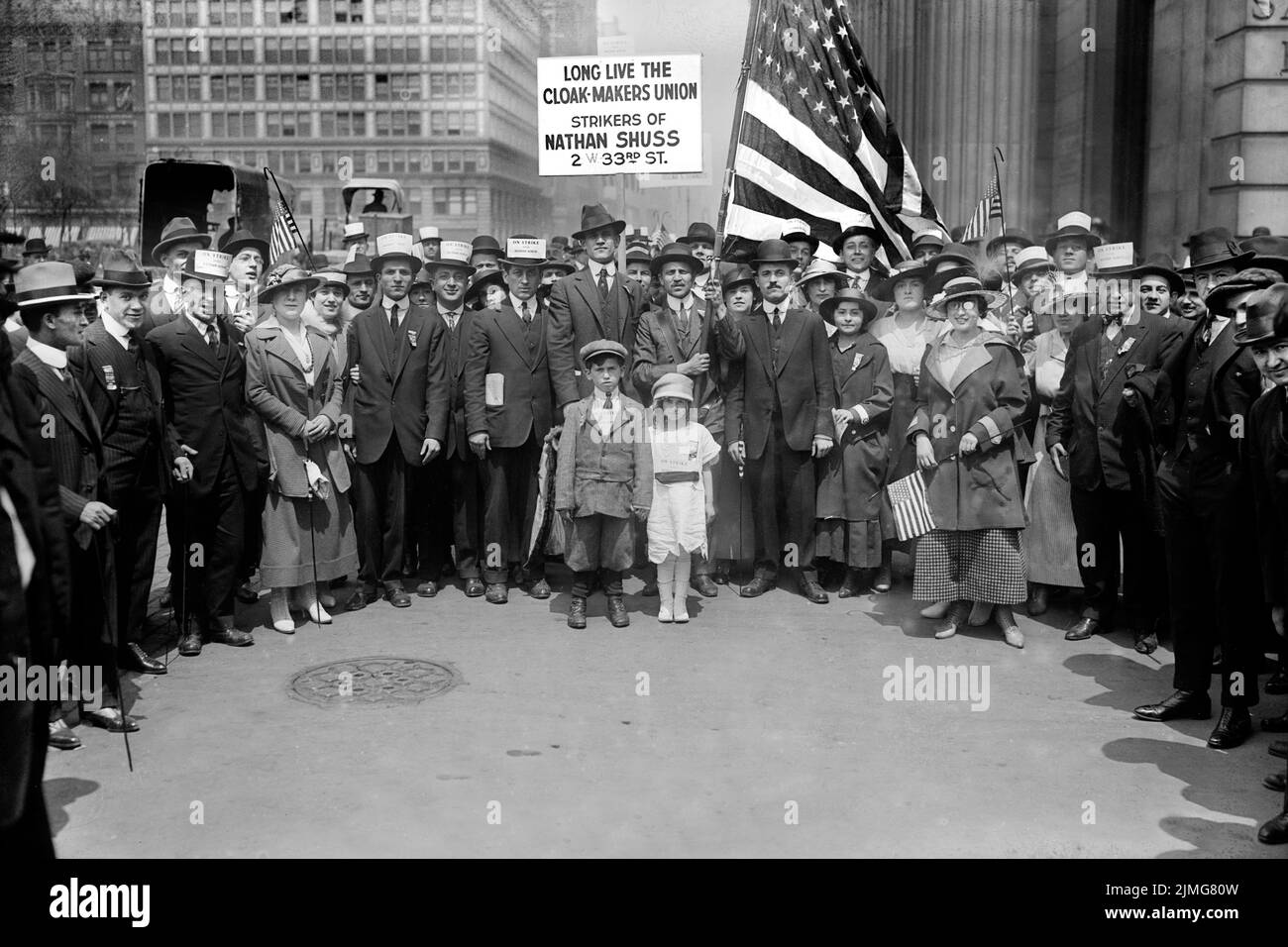 Streikende Bekleidungsarbeiter, Tarnhersteller Union, Union Square, New York City, New York, USA, Bain Nachrichtendienst, 1916 Stockfoto