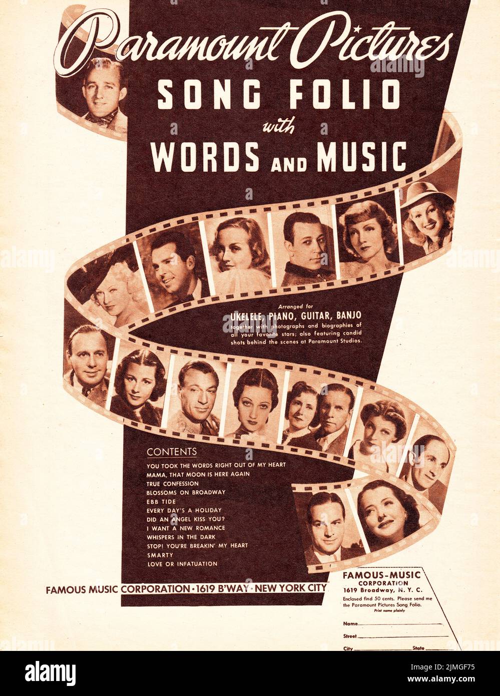 Eine sepiafarbene Anzeige eines Musikmagazins aus dem Jahr 1938 für die Noten von Paramount PicturesSong Folio mit Fotos berühmter Persönlichkeiten wie Bing Crosby, Jack Benny, Gary Cooper und anderen. Von der berühmten Music Corporation. Stockfoto