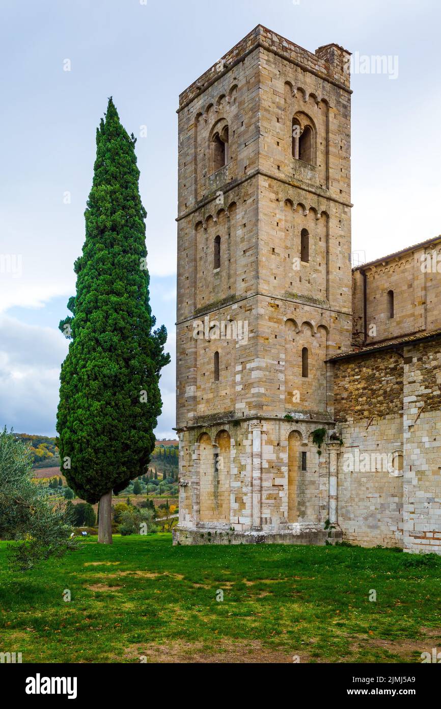 Alte mittelalterliche prächtige Abtei Stockfoto
