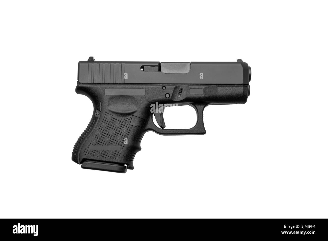 Moderne halbautomatische Pistole. Eine kurzwaffige Waffe zur Selbstverteidigung. Bewaffnung der Polizei, der Spezialeinheiten und der Armee. Isolieren auf weißem Hintergrund. Stockfoto