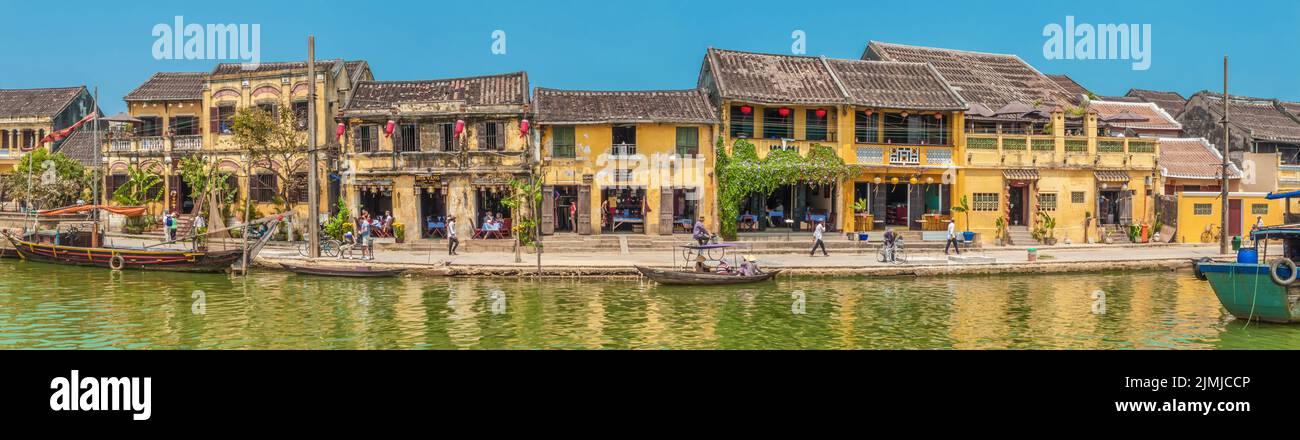 Gebäude entlang der Bach Dang st, Hoi an, Vietnam Stockfoto