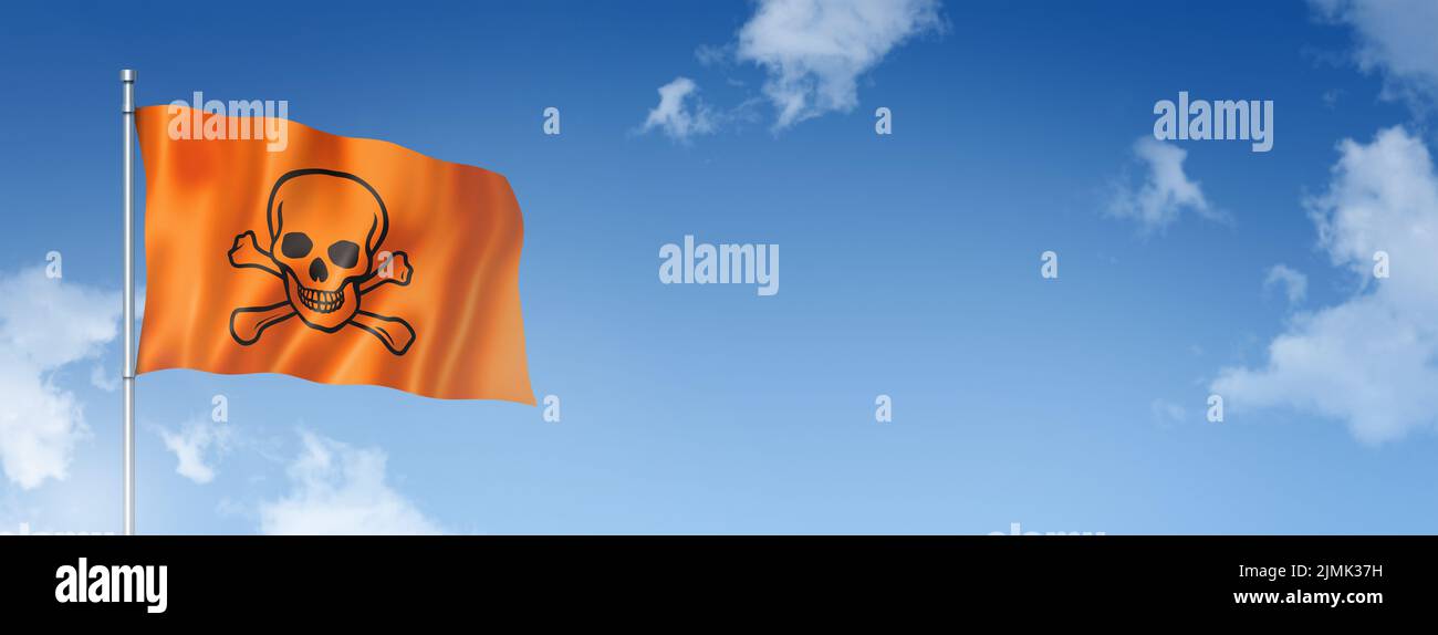 Giftige Schädelflagge isoliert auf einem blauen Himmel. Horizontales Banner Stockfoto