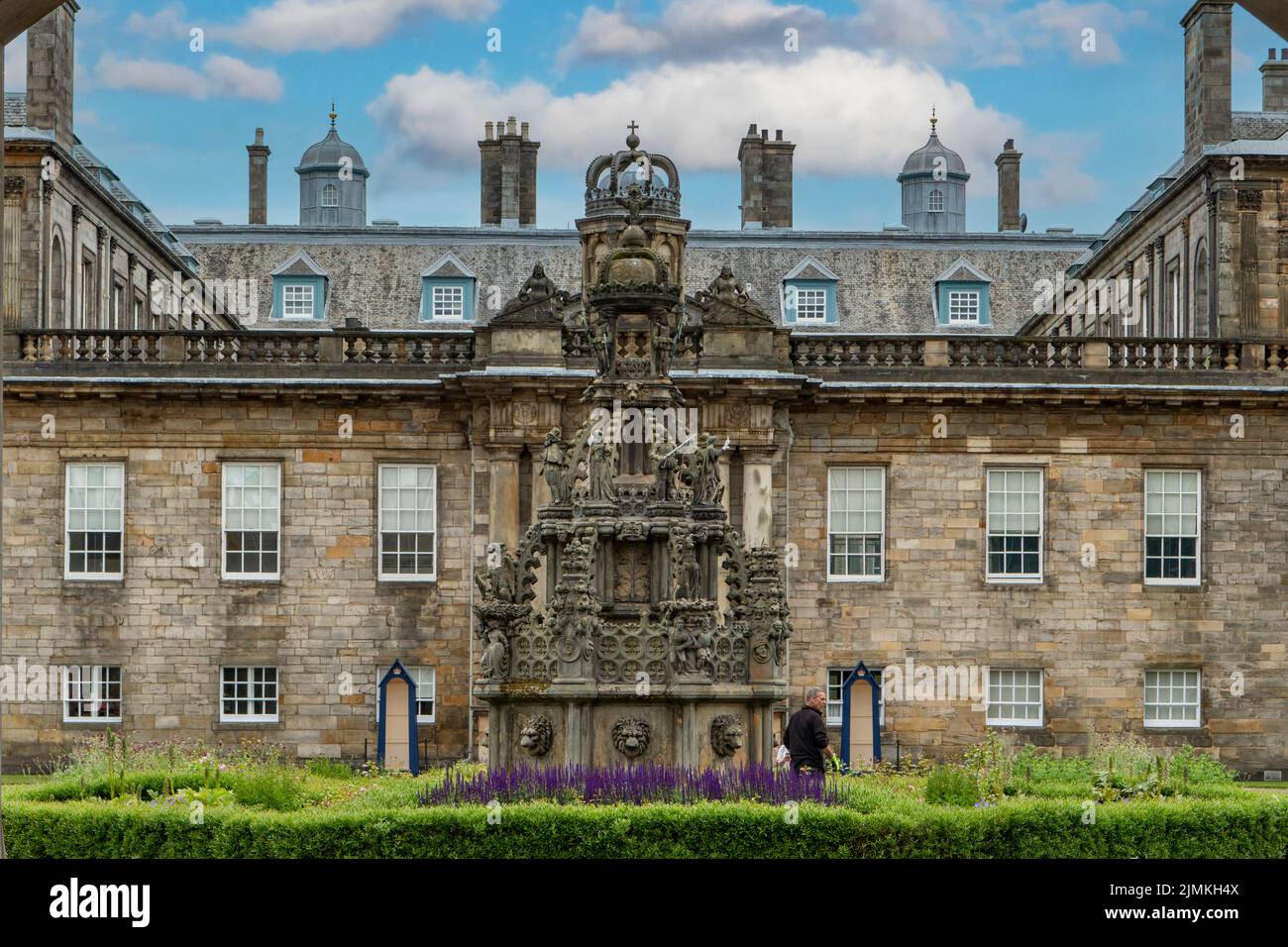 Crown Fountain im Palace of Holyrood House, Edinburgh, Mid-Lothian, Schottland Stockfoto