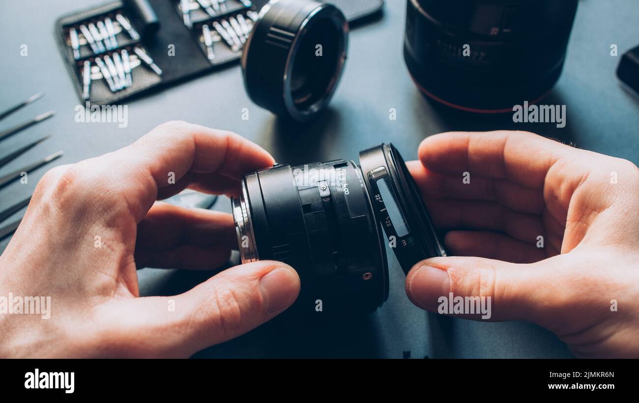 Elektronisches Gerät Wartung Fotokamera Objektiv Stockfoto