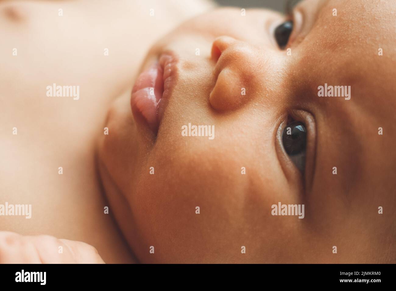 Baby Unschuld Reinheit Zärtlichkeit Neugier Kind Stockfoto
