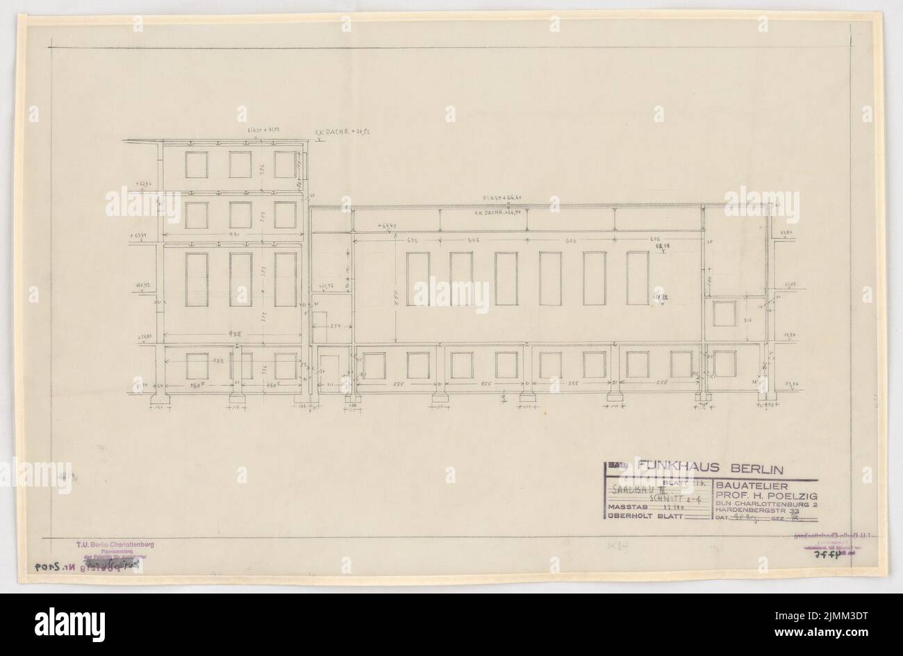 Poelzig Hans (1869-1936), Haus des Rundfunk, Berlin (1928-1930): Ausführungsprojekt, Halle 3, Längsschnitt E-F 1: 100. Bleistift auf Transparent, 40,9 x 62,2 cm (einschließlich Scankanten) Stockfoto