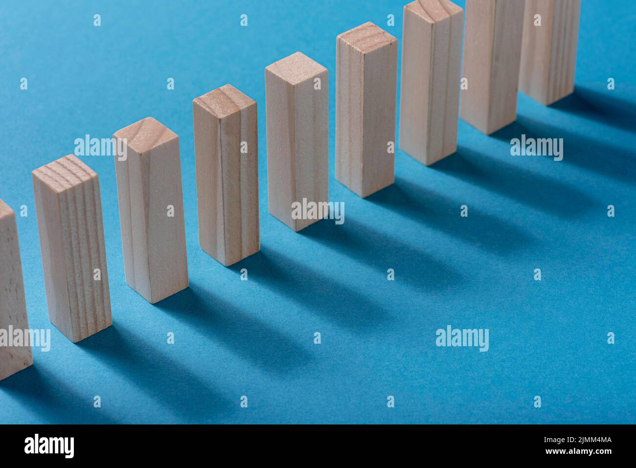 Hochwinkel-Domino-Stücke Stockfoto