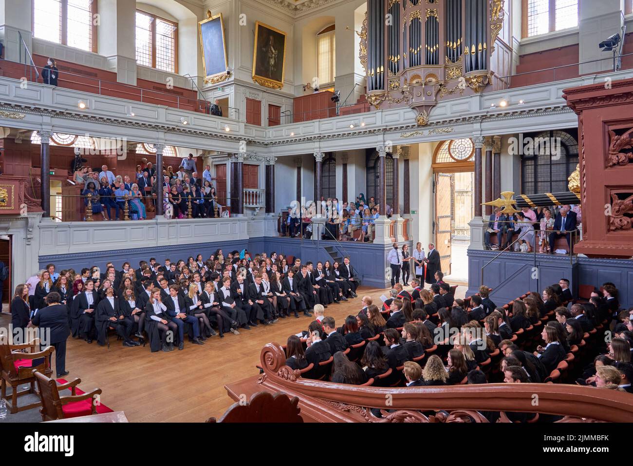 Abschlussfeier der Oxford University im Sheldonian Theatre, August 2022 Stockfoto