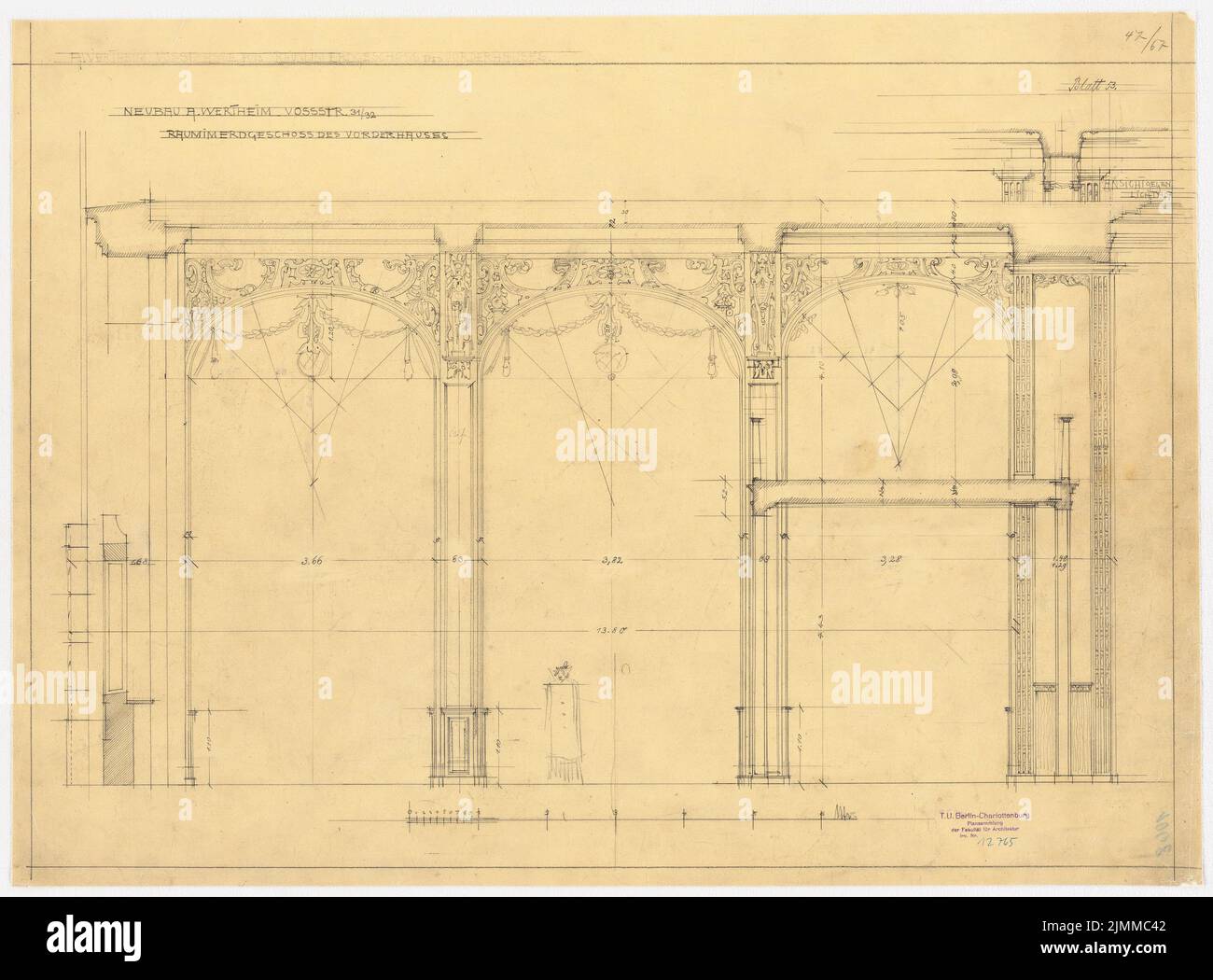 Messel Alfred (1853-1909), Wertheim, Leipziger Straße, Berlin. 2. Bauphase, Erweiterung Voßstraße (1899-1899), Raum im Erdgeschoss: Wandansichten, Bleistift auf Transparent, Sammlung TU UB Plan Inv. Nr. 12765 Stockfoto