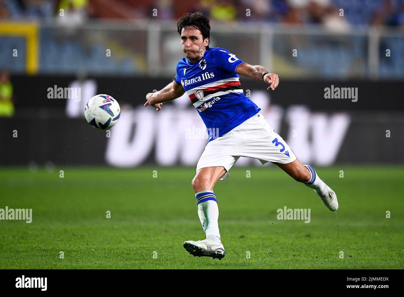 Genua, Italien. 05. August 2022. Tommaso Augello von US Sampdoria tritt den Ball während des Coppa Italia Fußballspiels zwischen UC Sampdoria und Reggina 1914. Kredit: Nicolò Campo/Alamy Live Nachrichten Stockfoto