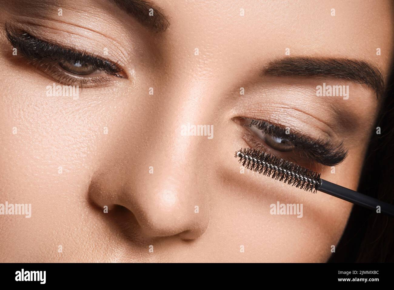 Mascara Zauberstab für maximales Volumen von künstlichen Wimpern Stockfoto