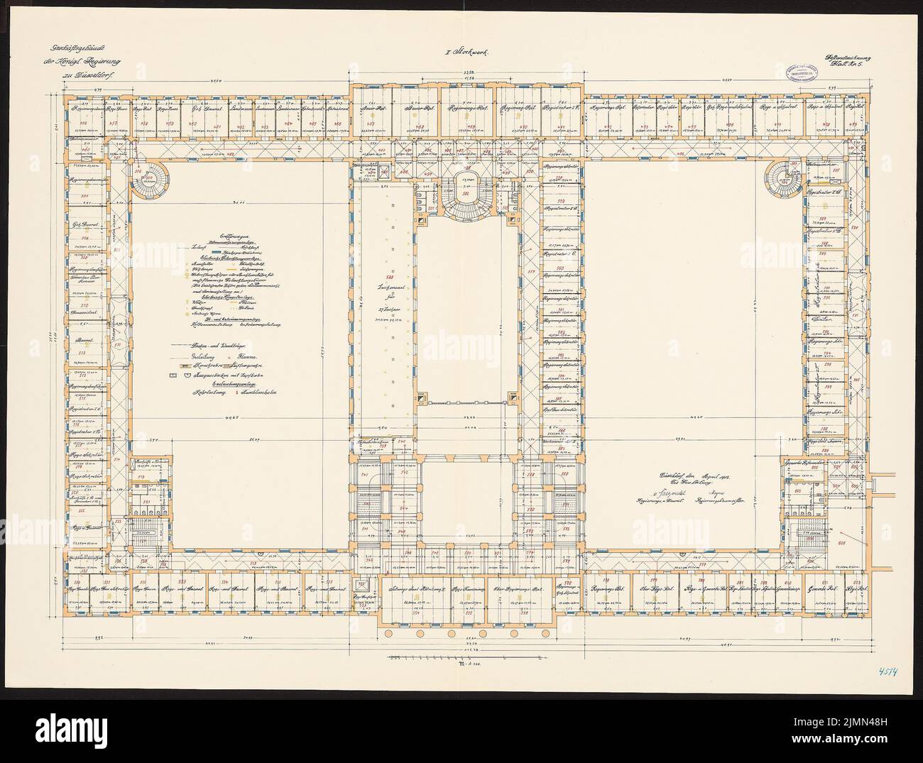 Kieschke Paul (1851-1905), Geschäftshaus der königlichen Regierung, Düsseldorf: Grundriss 2. OG 1: 100. Lithographie auf Karton, 97,50 x 130,00 cm (inklusive Scankante). Stockfoto