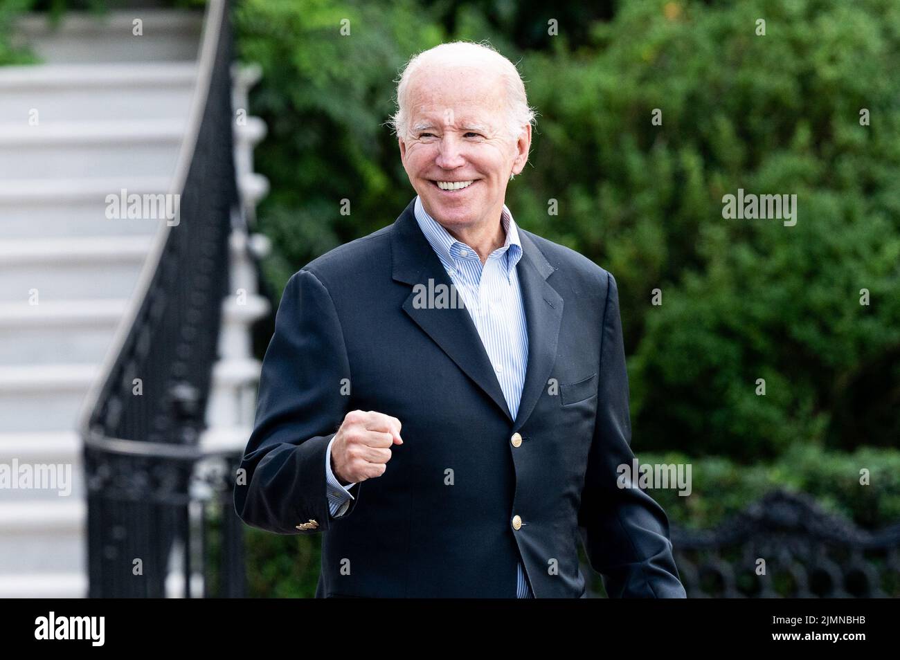 Washington, Usa. 07. August 2022. Präsident Joe Biden verlässt das Weiße Haus, um nach Rehoboth Beach, Delaware, zu gehen. (Foto: Michael Brochstein/Sipa USA) Quelle: SIPA USA/Alamy Live News Stockfoto