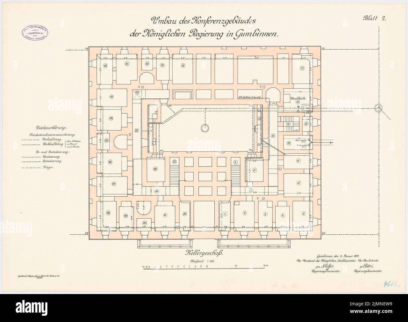 Unbekannter Architekt, Regierungsgebäude in Gumbinnen. Umbau des Tagungsgebäudes (1912): Grundriss Keller 1: 100. Lithographie, 50,8 x 70,5 cm (einschließlich Scankanten) Stockfoto