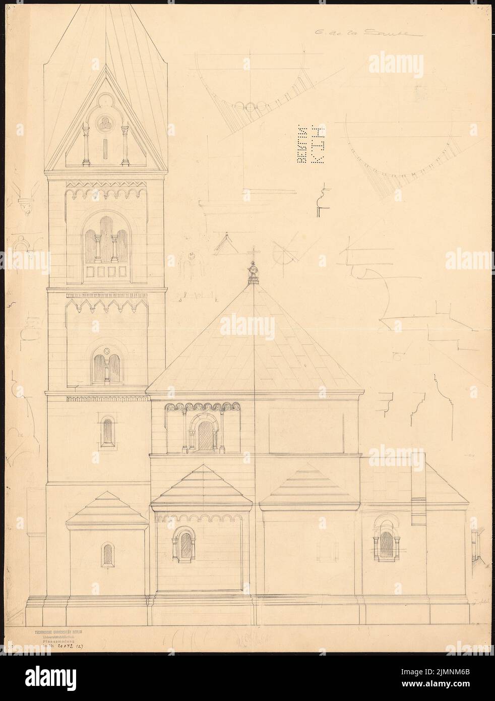 Romanische kirche mit turm und zentralbau mit kapellenkranz Fotos und