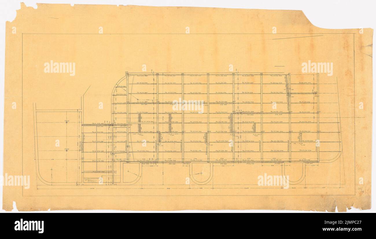 Poelzig Hans (1869-1936), Neugestaltung der Umgebung des Bülowplatzes (Scheunenviertel) in Berlin. Babylon und Wohngebäude (1928): Block 14 Kino, Lage der Rahmen. Bleistift auf Transparent, 83,7 x 148,1 cm (inklusive Scankanten) Poelzig Hans (1869-1936): Neugestaltung der Umgebung des Bülowplatzes (Scheunenviertel), Berlin. Lichtspielhaus Babylon und Wohnbauten Stockfoto