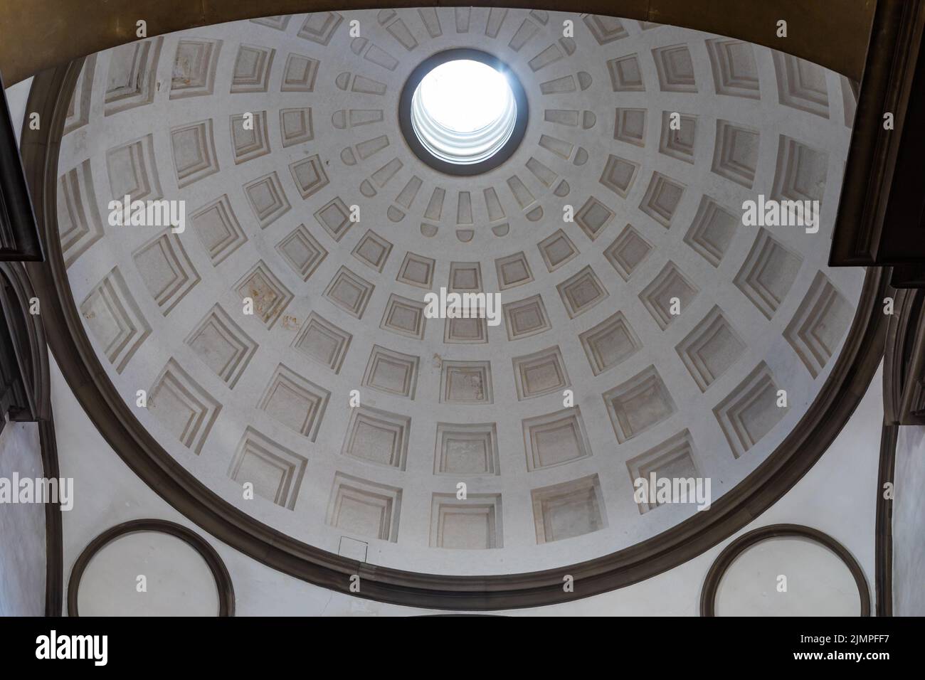 Innenraum der Medici-Kapellen - Cappelle Medicee. Michelangelo Renaissance Kunst in Florenz, Italien. Stockfoto