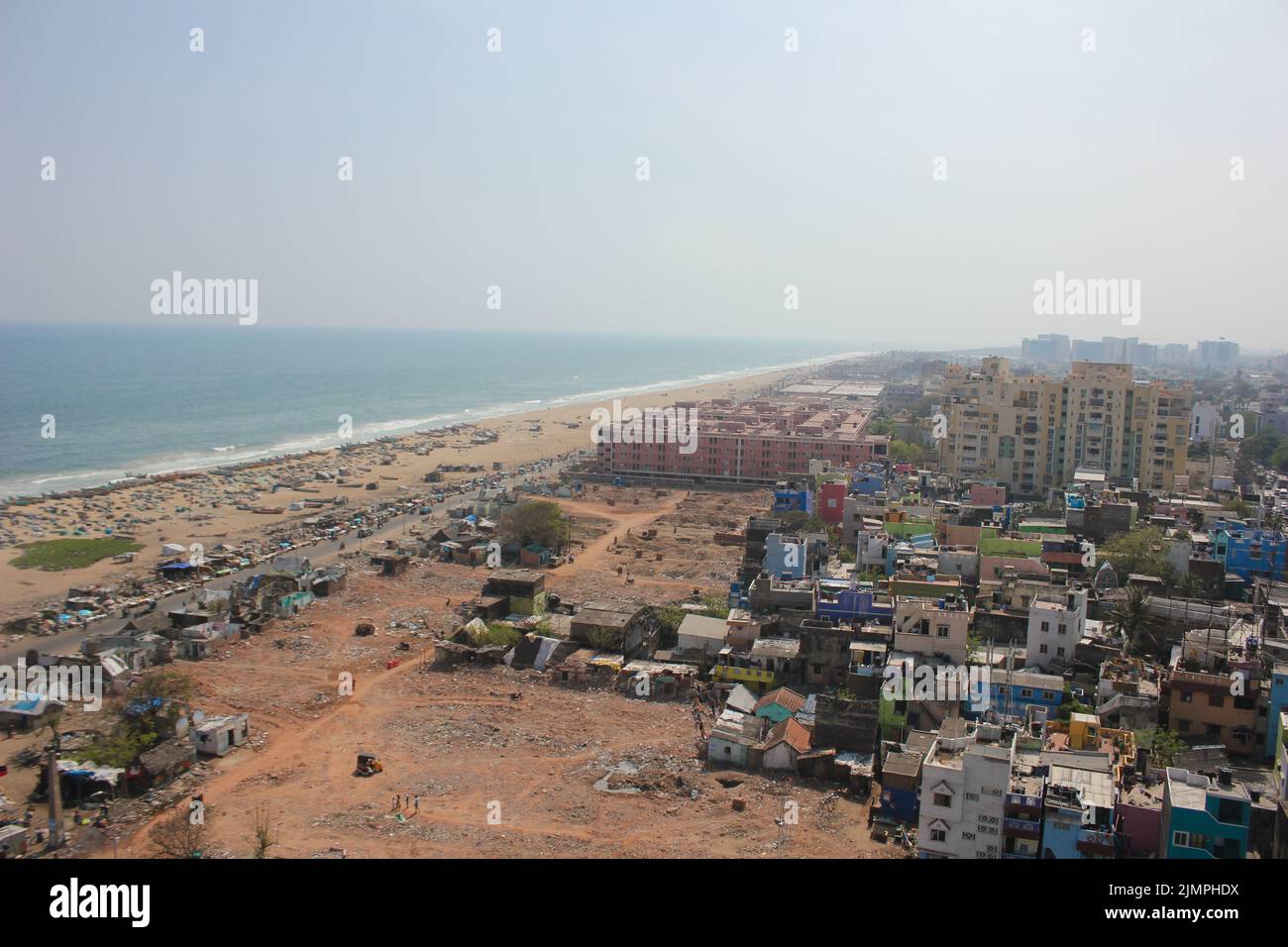 Luftaufnahme des Slums in chennai, Marina Beach Stockfoto