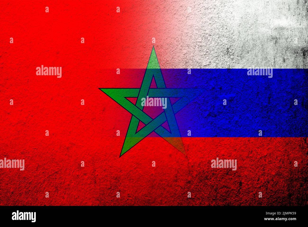 Nationalflagge der Russischen Föderation mit dem Königreich Marokko Nationalflagge. Grungen Hintergrund Stockfoto