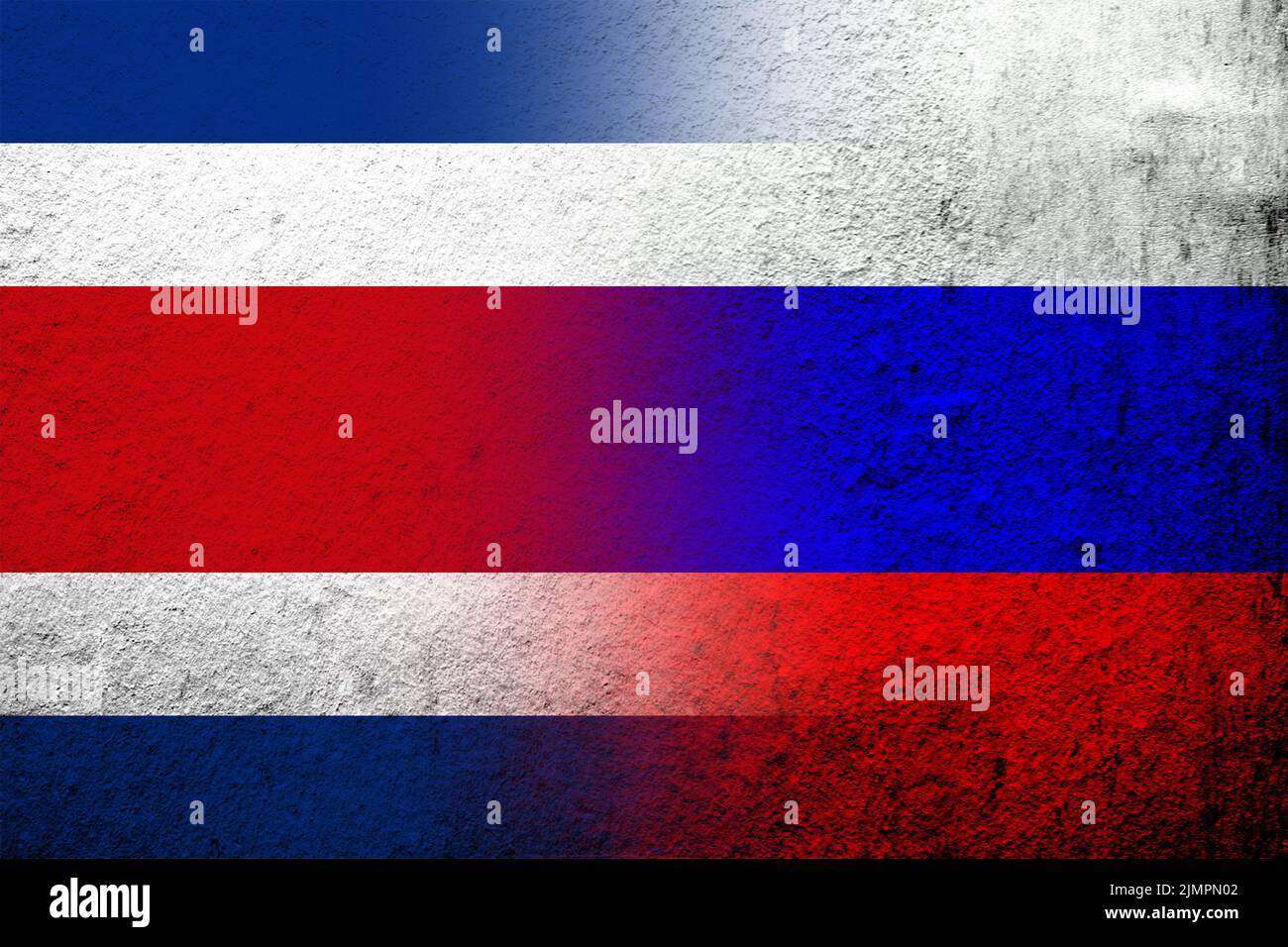 Nationalflagge der Russischen Föderation mit der Republik Costa Rica Nationalflagge. Grungen Hintergrund Stockfoto