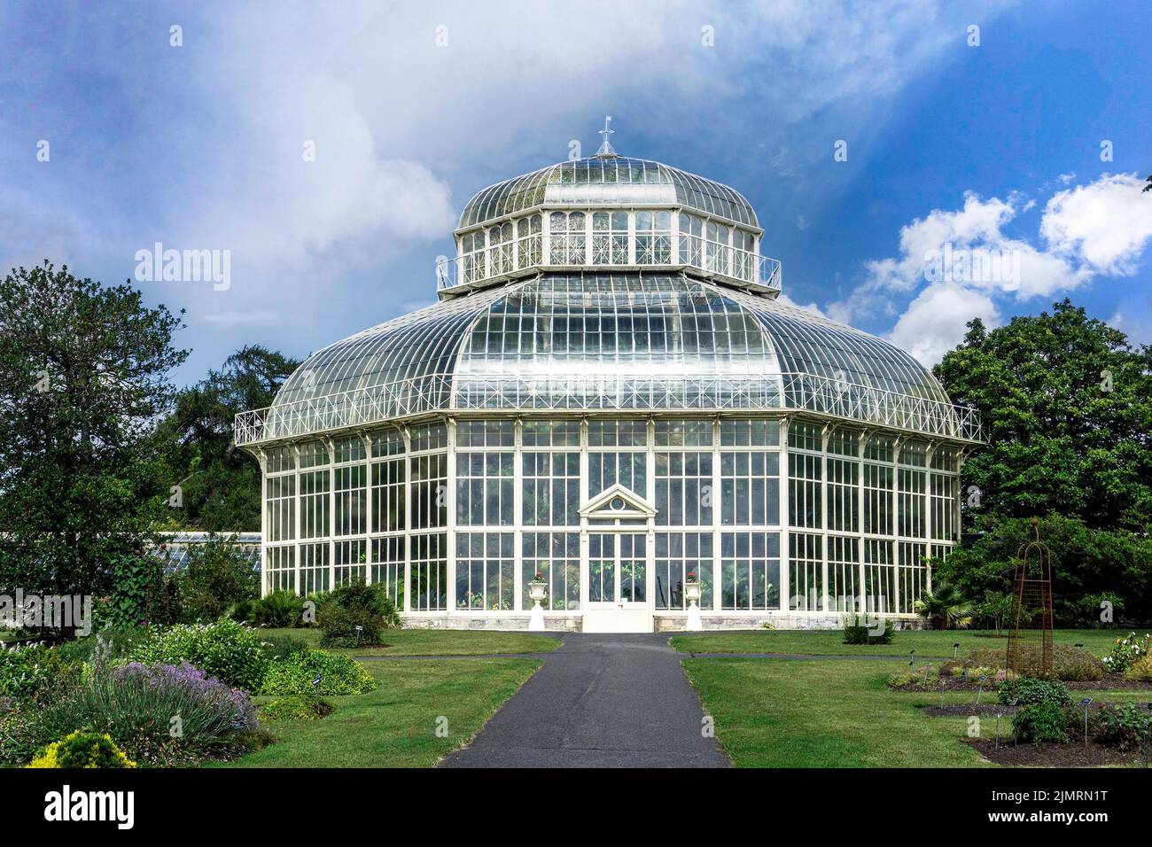 Das Palm House Gewächshaus im National Botanic Gardens in Dublin, Irland. Erbaut 1862 und 2004 von der OPW restauriert Stockfoto