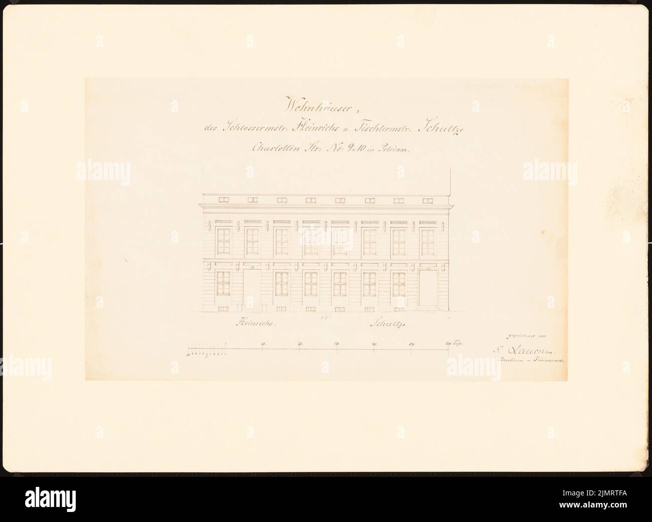 Laucks J., Potsdamer Bürgerhäuser. Bauaufzeichnungen (sogenannter Ziller-Folder) um 1850. Häuser Charlottenstraße 9 und 10 (Baujahr 1783) (1855-1855): Obere Vorderansicht Fassade (Fußleiste). Bleistift und Tinte auf Papier, 33,6 x 45,9 cm (inklusive Scankanten) Laucken J. : Potsdamer Bürgerhäuser. Bauaufnahmen (sog. Ziller-Mappe) um 1850. Wohnhäuser Charlottenstraße 9 und 10 (Baujahr 1783) Stockfoto