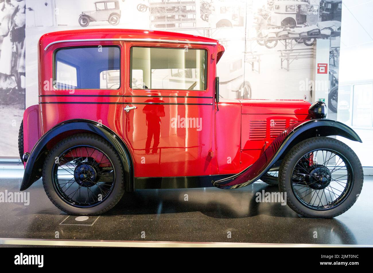 München, 10. März 2016: BMW 3/15 PS, ein Klassiker aus dem Jahr 1930 zeigt im BMW Museum. Teile in Eile. BMW AG München Stockfoto