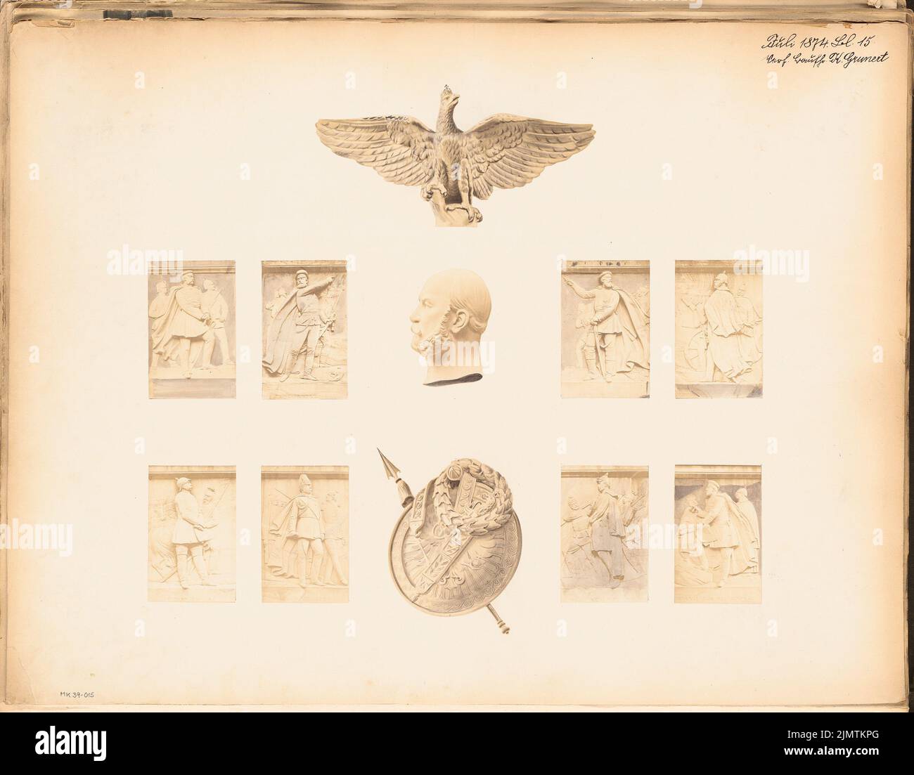 Grunert Kurt (1843-1902), gefallen in Erfurt. Monatlicher Wettbewerb Juli 1874 (07,1874): Variante I: 11 -kniffleine Einzelfotos, z.B. T. ausgeschnitten. Fotopapier auf Karton, 45,6 x 58,5 cm (inklusive Scankanten) Grunert Kurt (1843-1902): Gefallendendenkmal, Erfurt. Monatskurrenz Juli 1874 Stockfoto