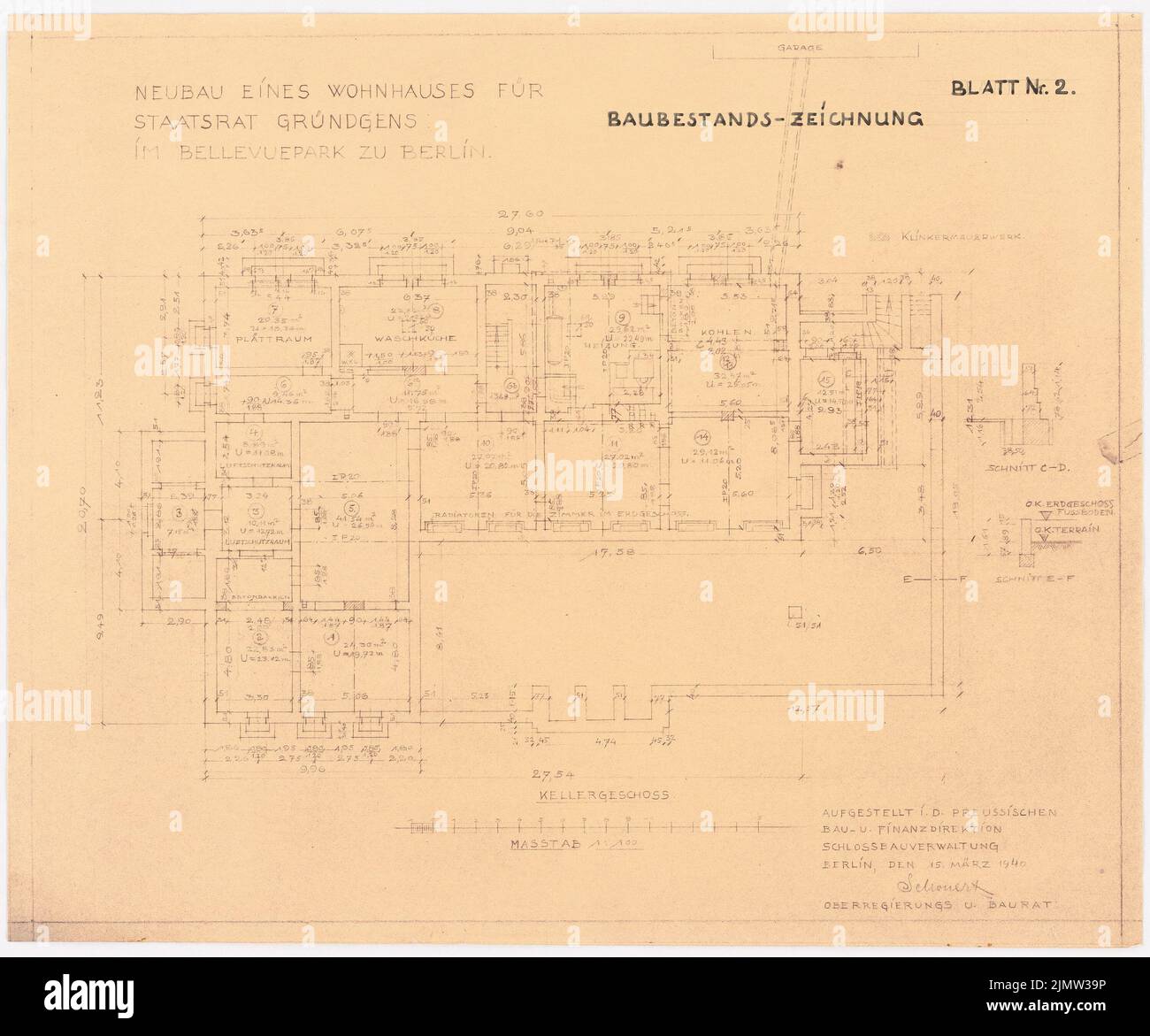 Schonert Erich, Neubau eines Wohngebäudes für den Staatsrat Gründgens im Bellevuepark in Berlin (15. März 1940): Grundriss Keller 1: 100. Leichter Bruch auf Papier, 44 x 52,9 cm (inklusive Scankanten) Schonert Erich (geb. 1881): Neubau eines Wohnhauses für Staatsrat Gründgens im Bellevuepark, Berlin Stockfoto