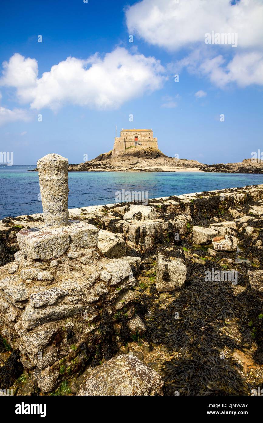 castel, Fort du Petit Be, Strand und Meer, Saint-Malo, Bretagne, Frankreich Stockfoto