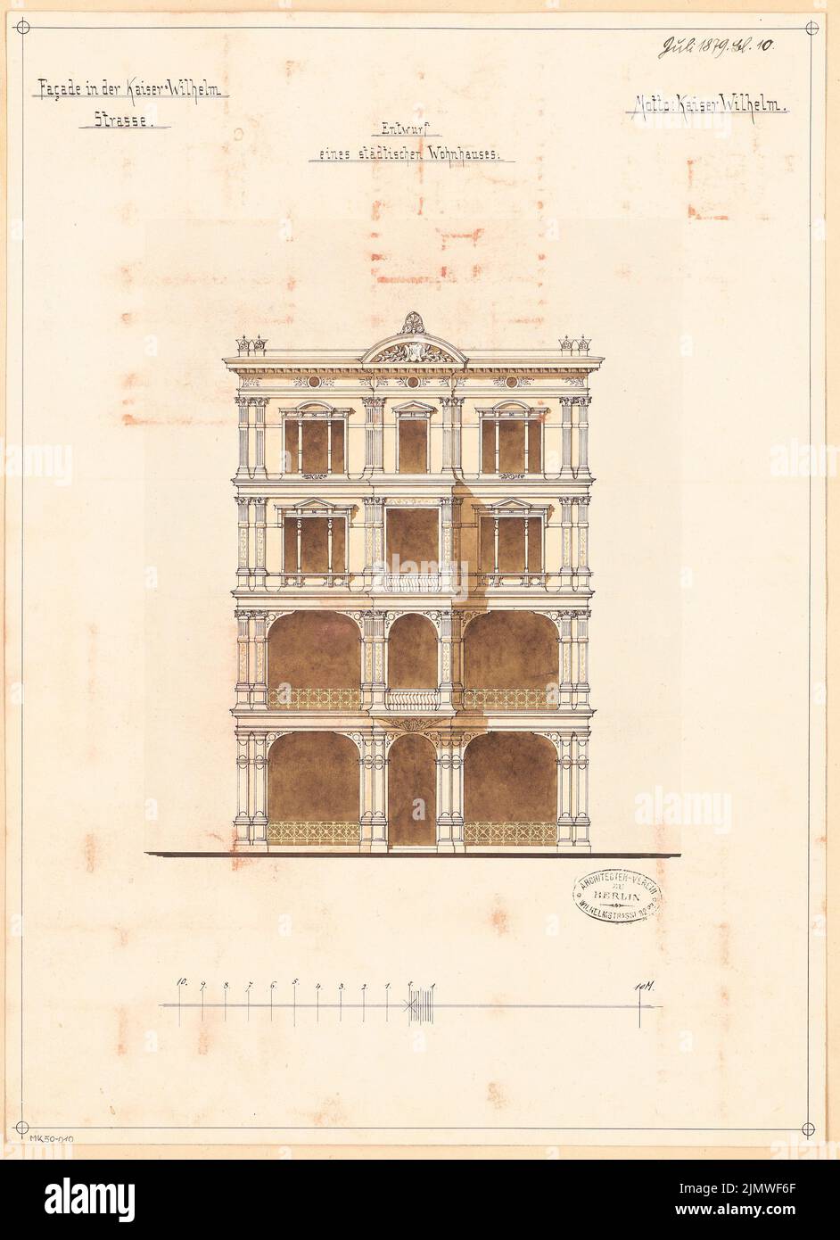 Unbekannter Architekt, urbanes Wohngebäude. Monatlicher Wettbewerb im Juli 1879 (07,1879): Riss-Vorderansicht; Skalenbalken. Tinte und Bleistift, Wasserfarben auf der Schachtel, 50,1 x 36,3 cm (einschließlich Scankanten) N.N. : Städtisches Wohnhaus. Monatskurrenz Juli 1879 Stockfoto