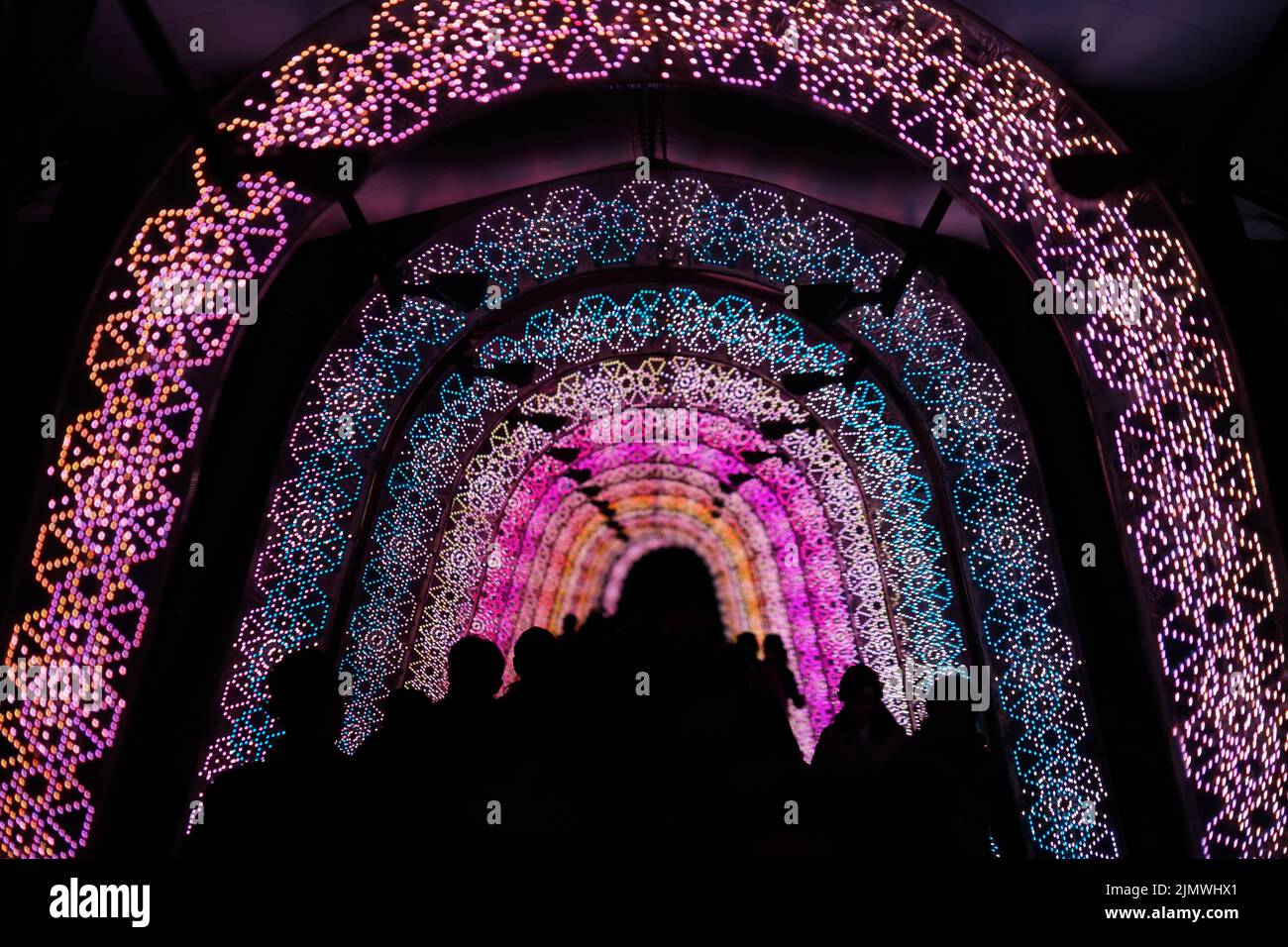 Licht des Tunnels (Weihnachtsbeleuchtung) Stockfoto