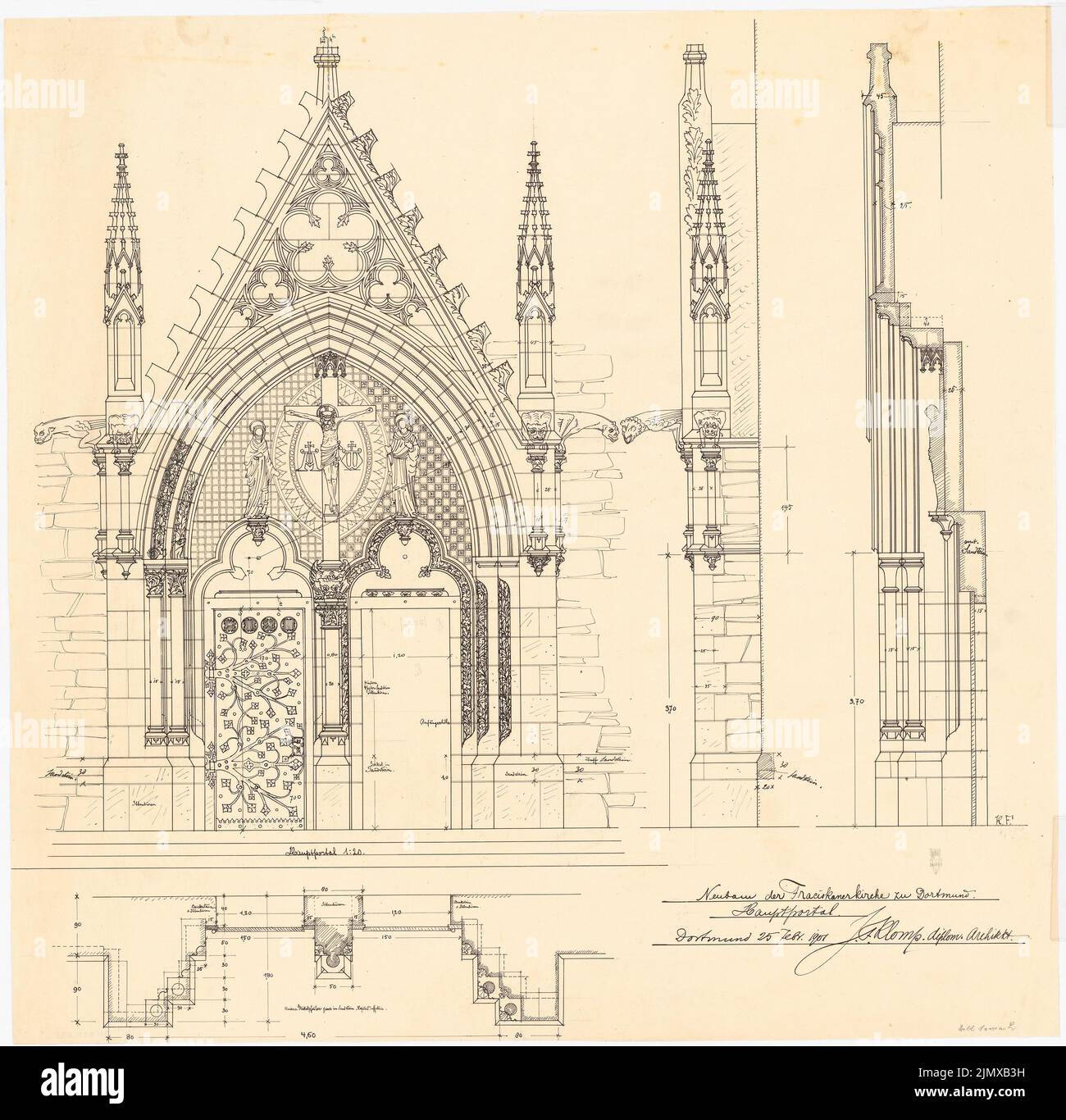 Klomp Johannes Franziskus (1865-1946), St. Franziskus (und Erweiterung Franziskanerkloster), Dortmund (25. Februar 1901): Hauptportal, Ansicht, Schnitte und Grundriß 1:20. Tusche, Bleistift auf Transparent, 71 x 72,3 cm (inklusive Scankanten) Klomp Johannes Franziskus (1865-1946): St. Franziskus (und Erweiterung Franziskanerkloster), Dortmund Stockfoto