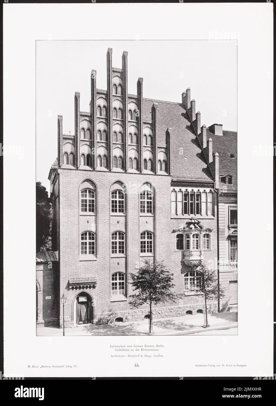 Matzdorff & Högg, Gymnasium zu Grauen Kloster, Berlin. (Aus: Moderne Neubauten, 4. Jahre, hrsg. W. Kick) (1894-1894): Blick von der Giebenseite. Leichter Druck auf Papier, 44,9 x 32,7 cm (einschließlich Scankanten) Stockfoto