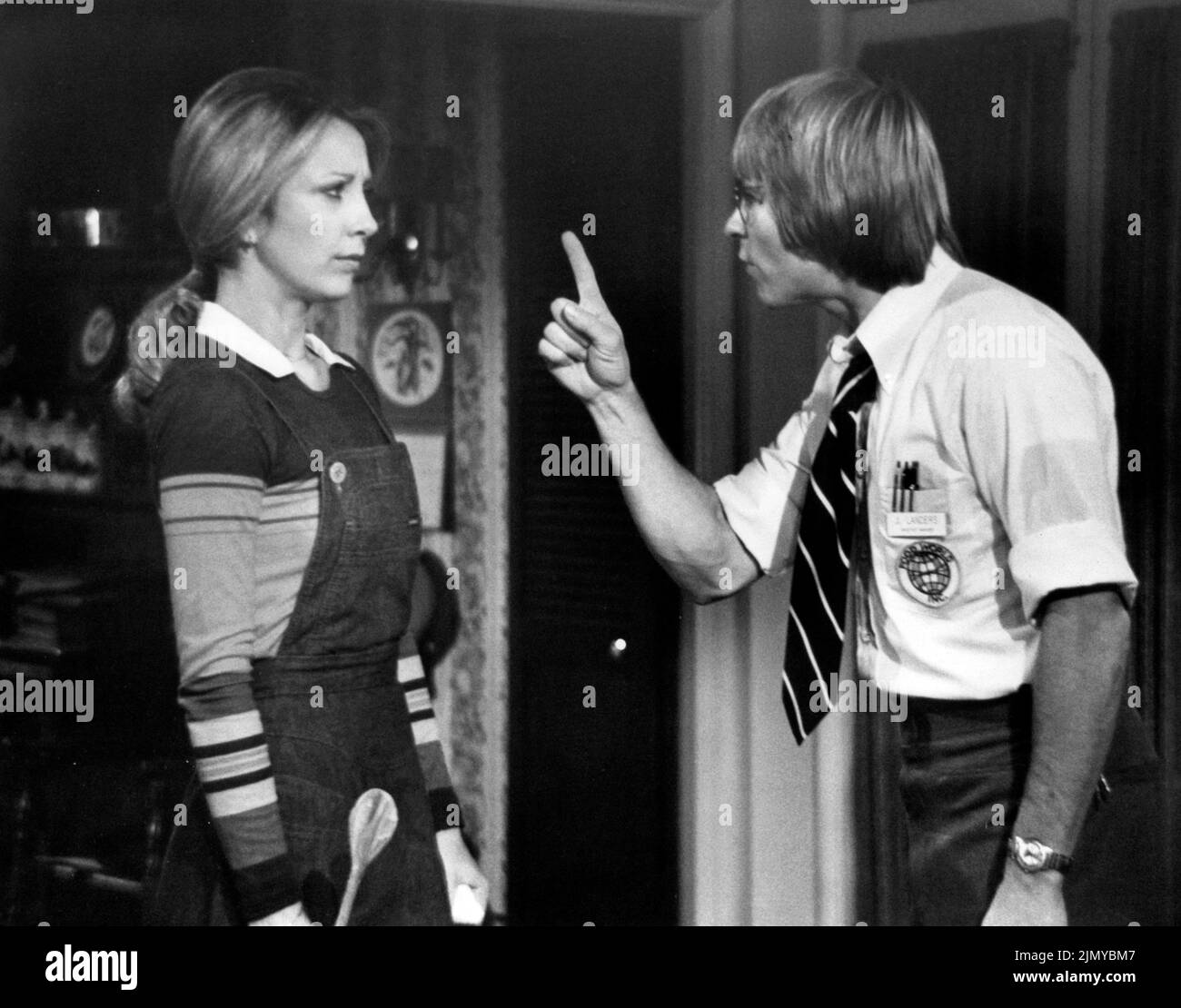 TERI GARR UND JOHN DENVER IN OH GOD! (1977), Regie: CARL REINER. Kredit: WARNER BROTHERS / Album Stockfoto